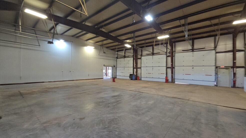 More Photos Of 10468 1st St SW, Killdeer Service For Lease