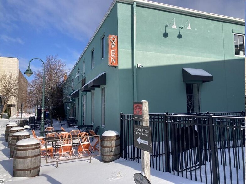 More Photos Of 221 Garland St, Traverse City Storefront Retail Office For Lease