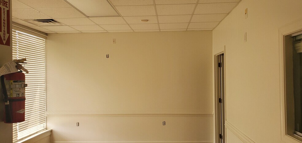 More Photos Of 110 S Center St, Mount Olive Office Residential For Sale