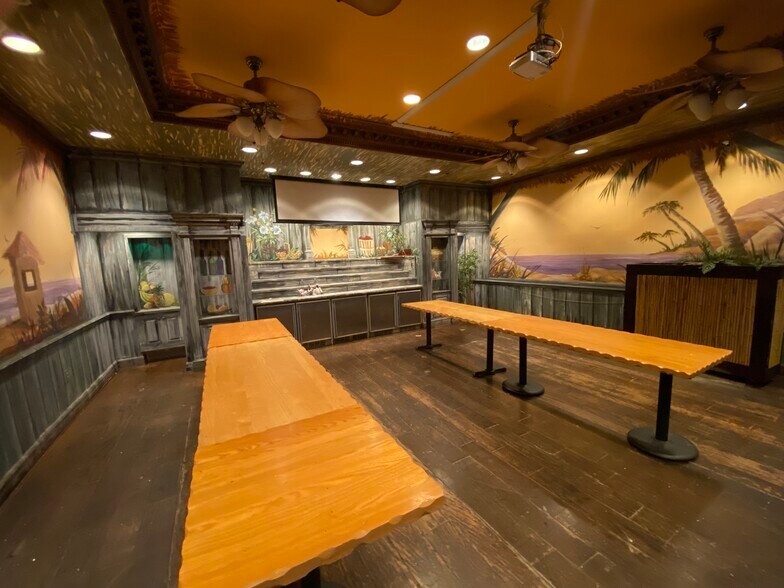 More Photos Of 901 Dual Hwy, Hagerstown Restaurant For Sale