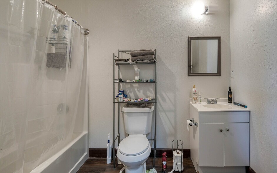 More Photos Of 48600 US-290 BUS, Hempstead Land For Sale