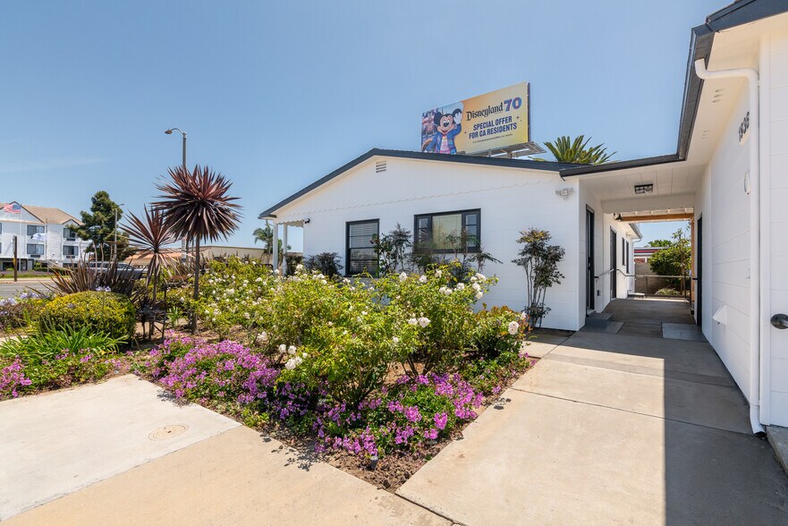More Photos Of 19361 Beach Blvd, Huntington Beach Medical For Lease