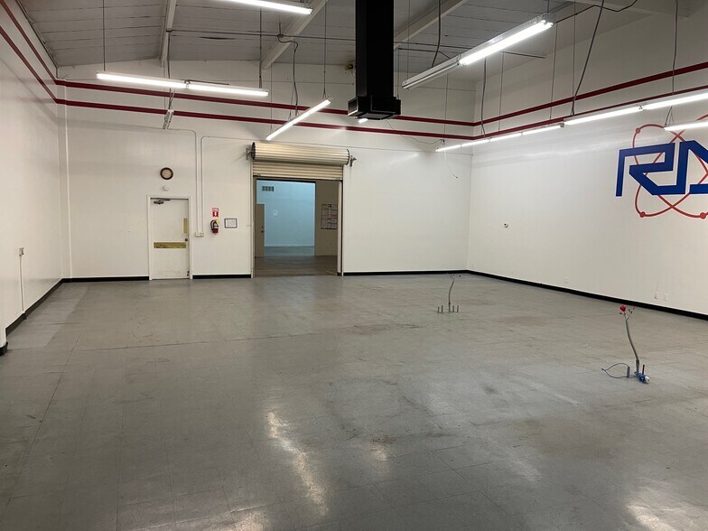 More Photos Of 2230 S Anne St, Santa Ana Manufacturing For Sale