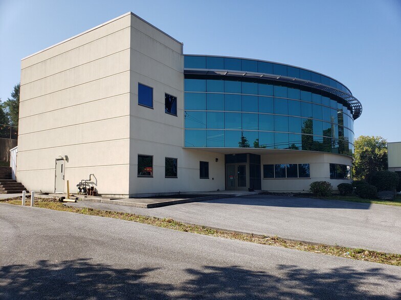 More Photos Of 330 Lancaster Ave, Malvern Office For Lease