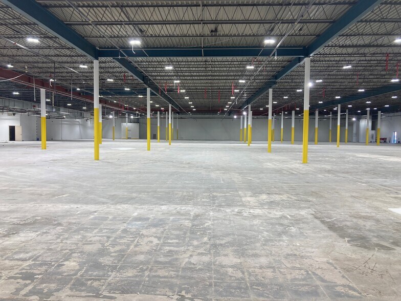 More Photos Of 701-755 S West End Blvd, Quakertown Unknown For Lease