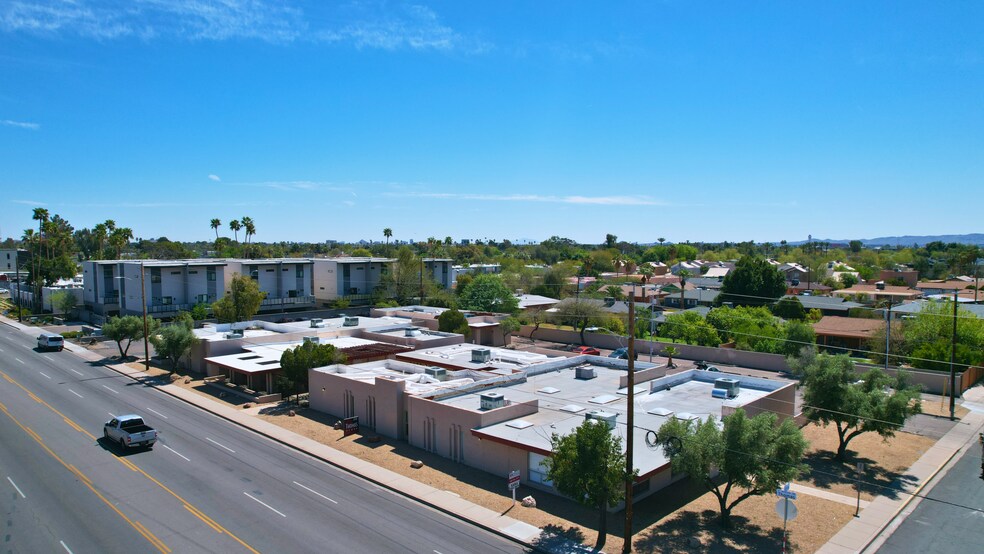 More Photos Of 2701 E Thomas Rd, Phoenix Office For Lease
