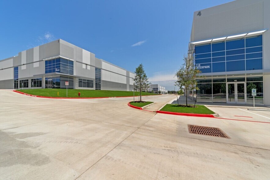More Photos Of West Avenue and Wurzbach Parkway, San Antonio Unknown For Lease