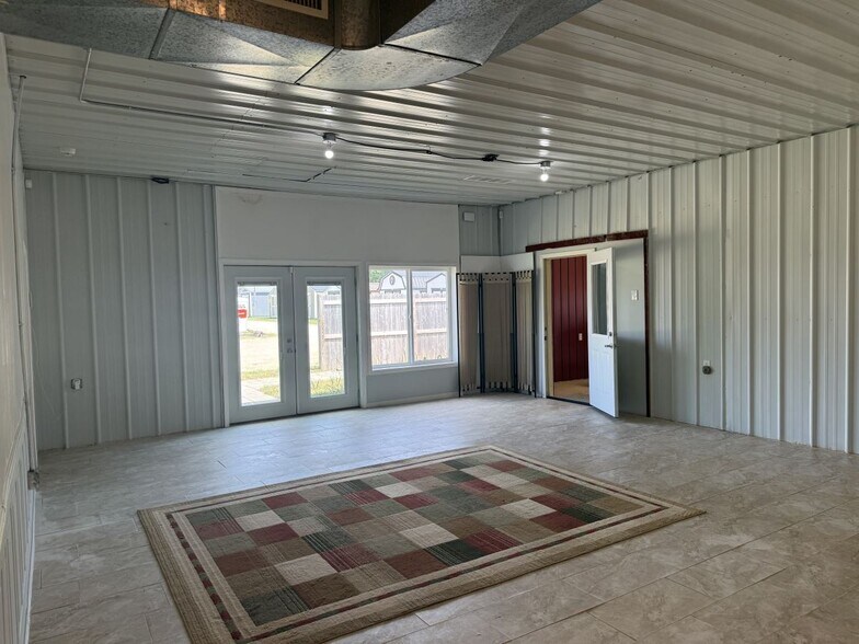 More Photos Of 65994 M 43, Bangor Freestanding For Lease
