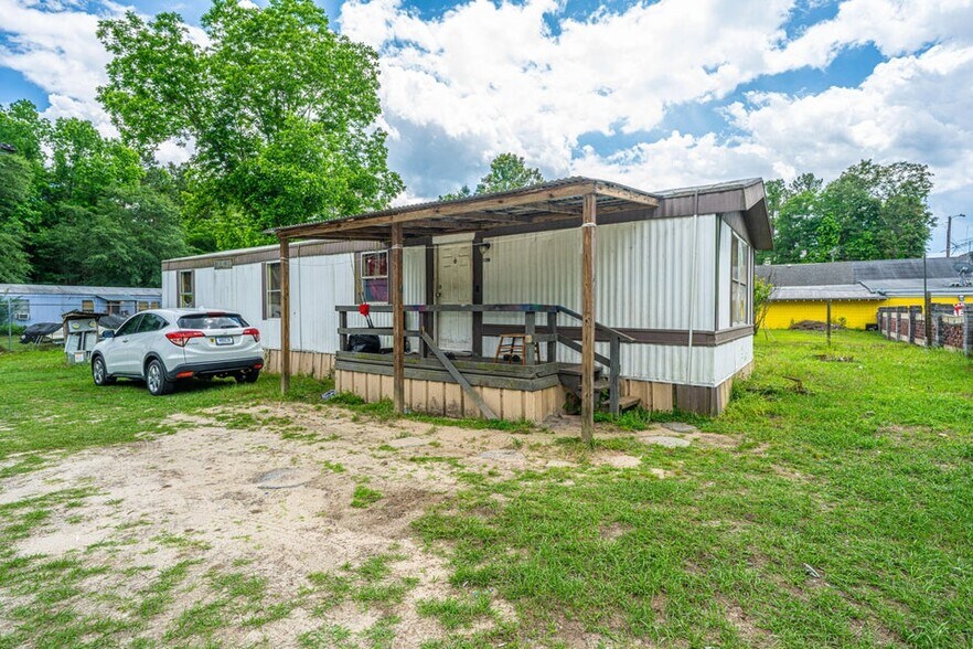 More Photos Of 1267 Trojan Rd, Cross Convenience Store For Sale