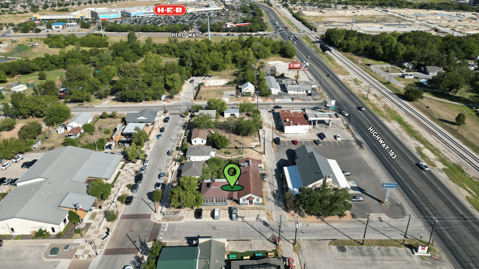 More Photos Of 105 Willis St, Leander Restaurant For Sale