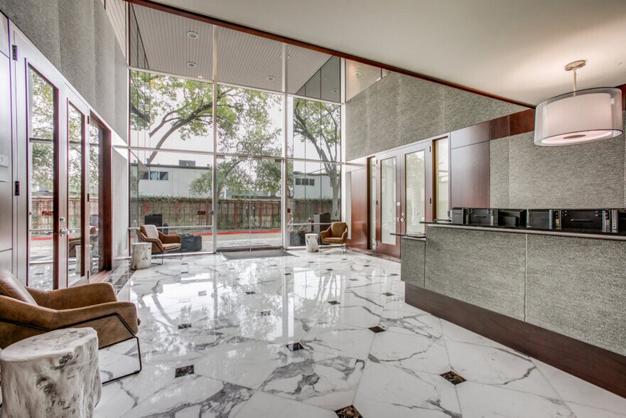 More Photos Of 1220 Augusta Dr, Houston Office For Sale