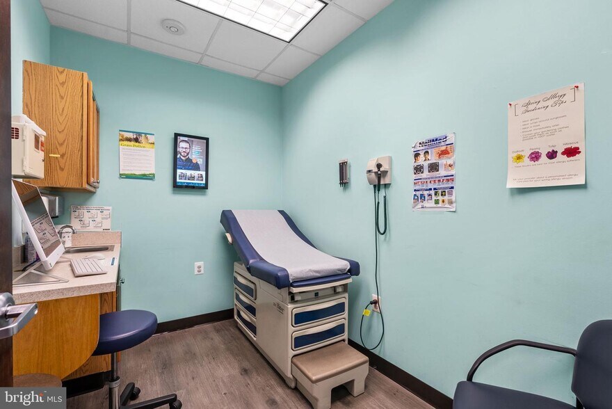 More Photos Of 8860 Columbia 100 Pkwy, Columbia Medical For Sale