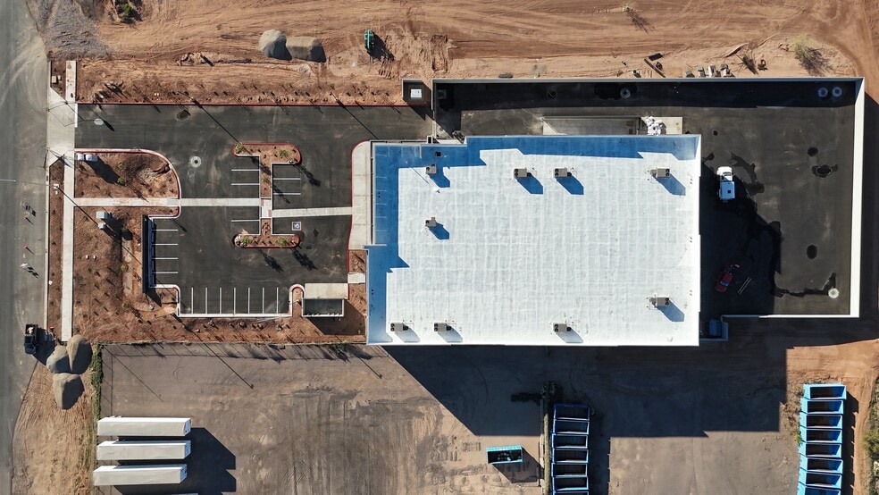 More Photos Of 11244 E Pecos Rd, Mesa Distribution For Lease
