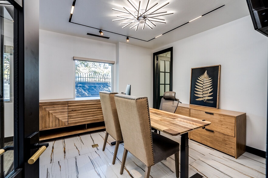 More Photos Of 1140 N Rosemont Blvd, Tucson Research And Development For Sale