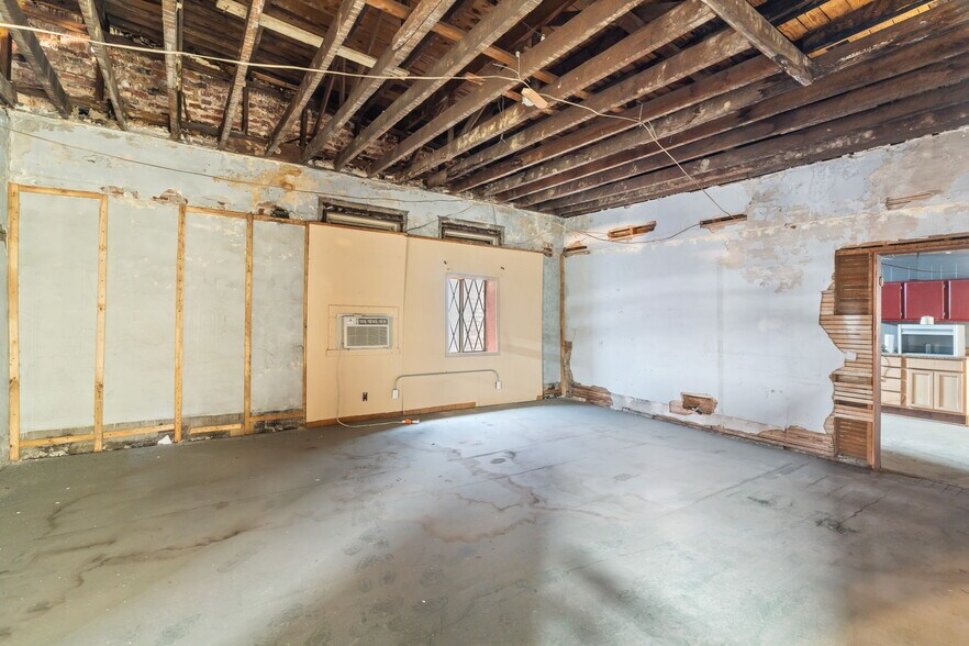 More Photos Of 824 Tennessee Ave, Etowah Storefront Retail Office For Sale