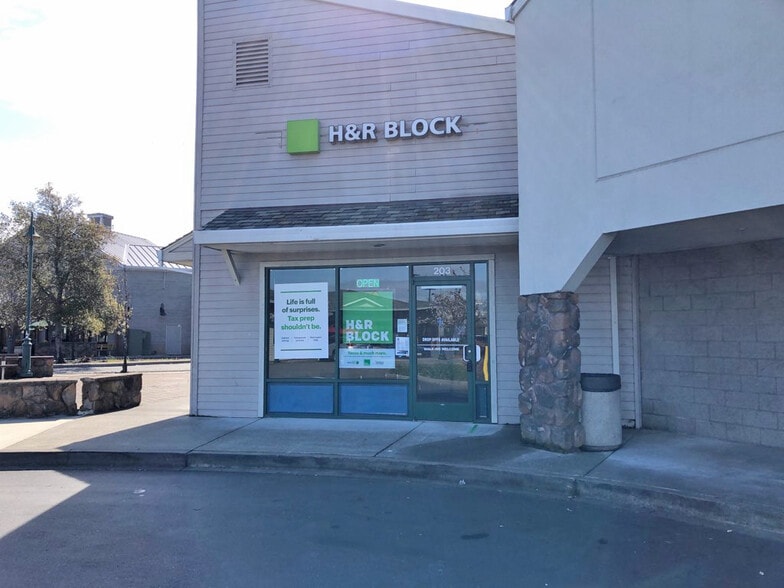 More Photos Of 6500 Hembree Ln, Windsor Freestanding For Sale