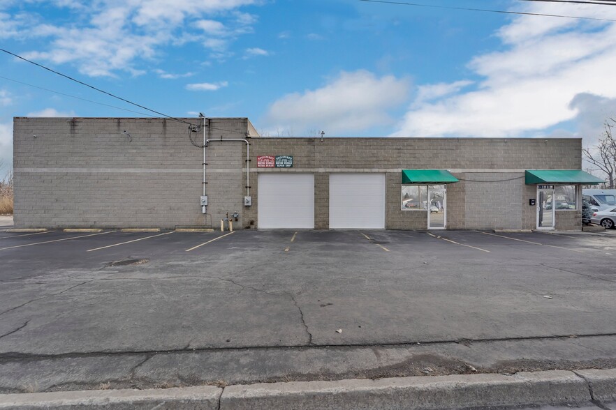 Primary Photo Of 3111 Walden Ave, Depew Auto Repair For Sale