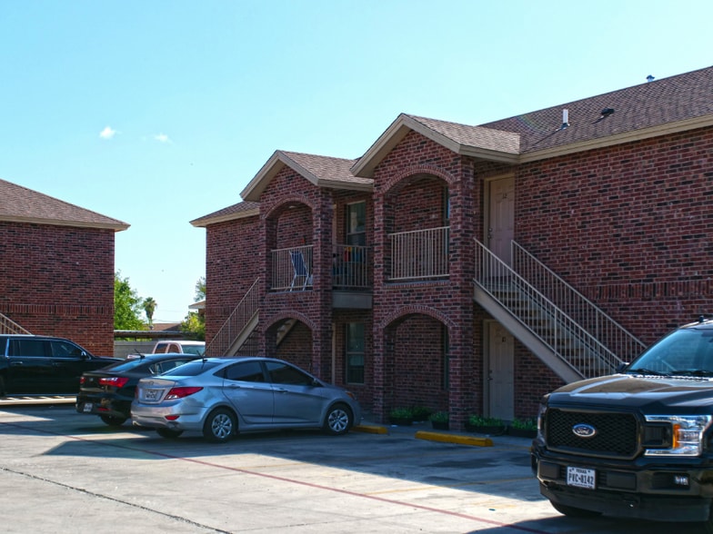 More Photos Of 3102 Lane St, Laredo Apartments For Sale