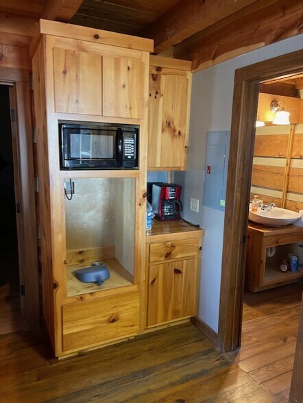 More Photos Of 601 W Oakland St, Broken Arrow Office Residential For Sale