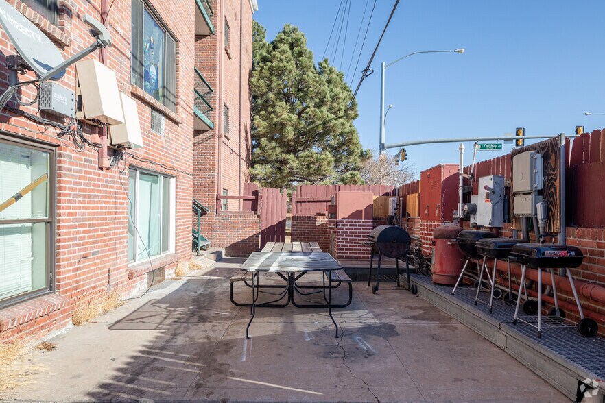 More Photos Of 152 Del Mar Cir, Aurora Apartments For Sale