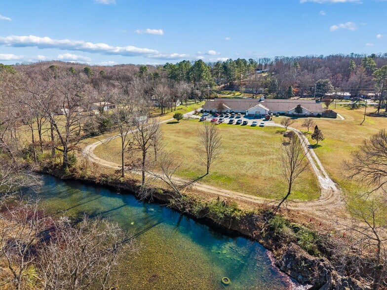 More Photos Of 811 W Main St, Waverly Healthcare For Sale