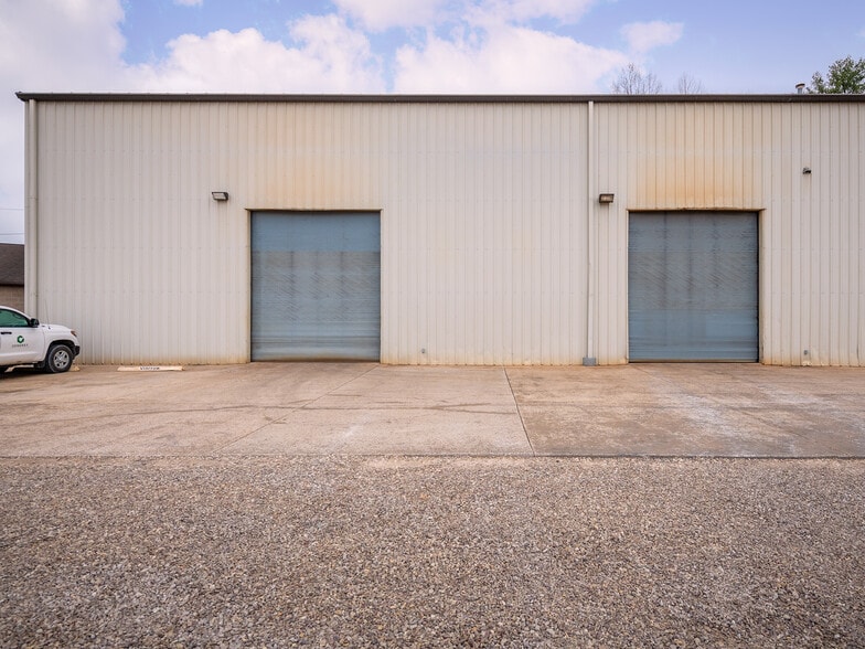 More Photos Of 14535 US Route 60, Milton Manufacturing For Sale