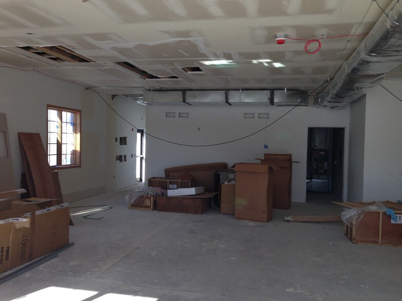 More Photos Of 120 Batson Ct, New Lenox Office For Lease