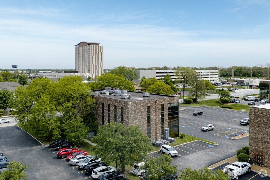More Photos Of 935 W 175th St, Homewood Office For Sale