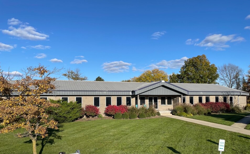 Primary Photo Of 6051 S Indianapolis Rd, Whitestown Office For Sale