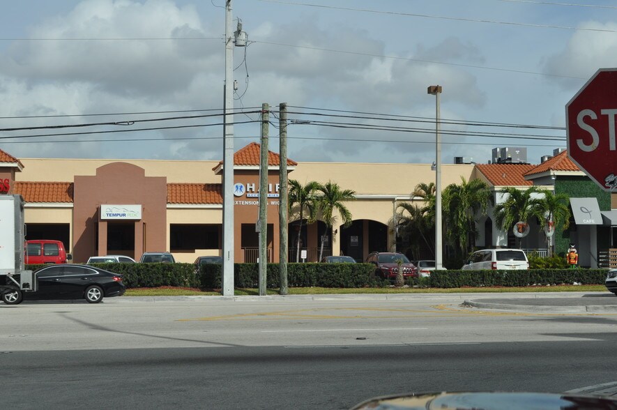 More Photos Of 8347-8369 NW 36th St, Miami Light Distribution For Lease