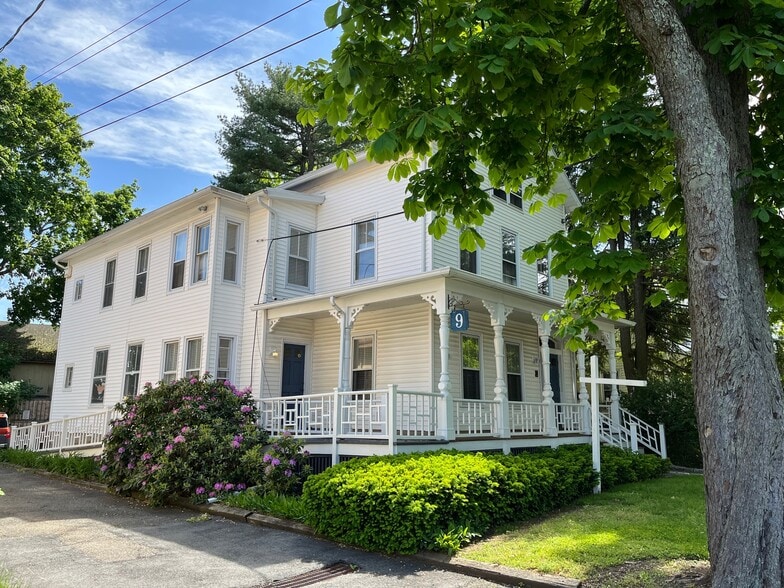 More Photos Of 9 Berkeley St, Norwalk Office Residential For Lease