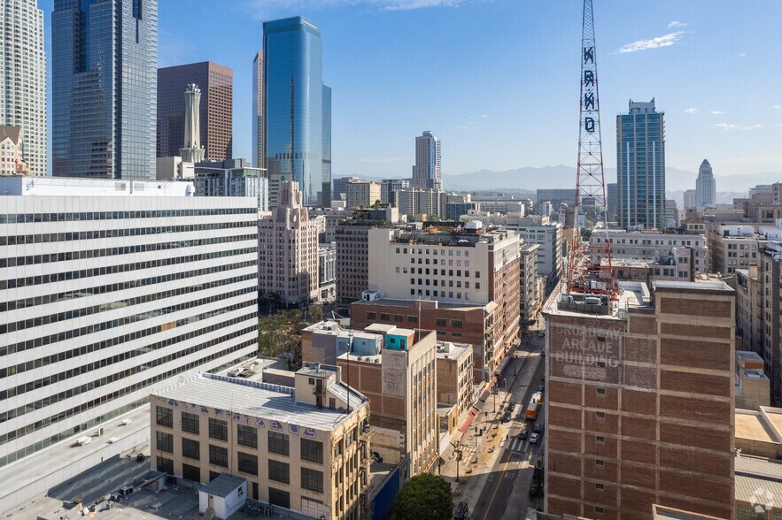 More Photos Of 537 S Broadway, Los Angeles Loft Creative Space For Sale