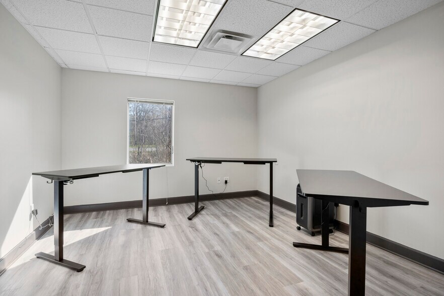 More Photos Of 930 Albany Shaker Rd, Latham Medical For Lease