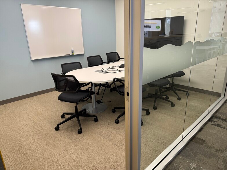 More Photos Of 185 N Wolfe Rd, Sunnyvale Research And Development For Lease