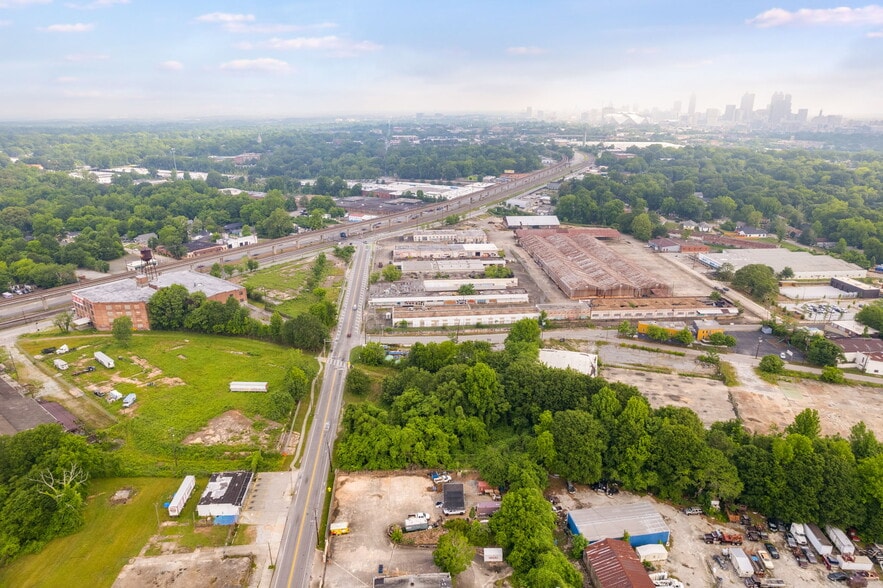 More Photos Of 1155 SW Sylvan Rd, Atlanta Convenience Store For Lease