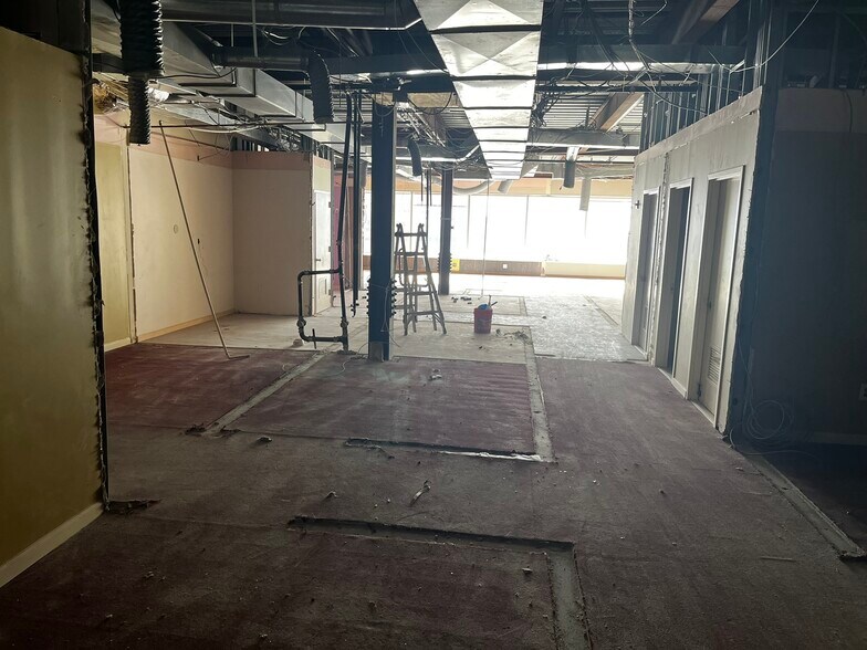 More Photos Of 110-114 Delancey St, New York Office For Sale