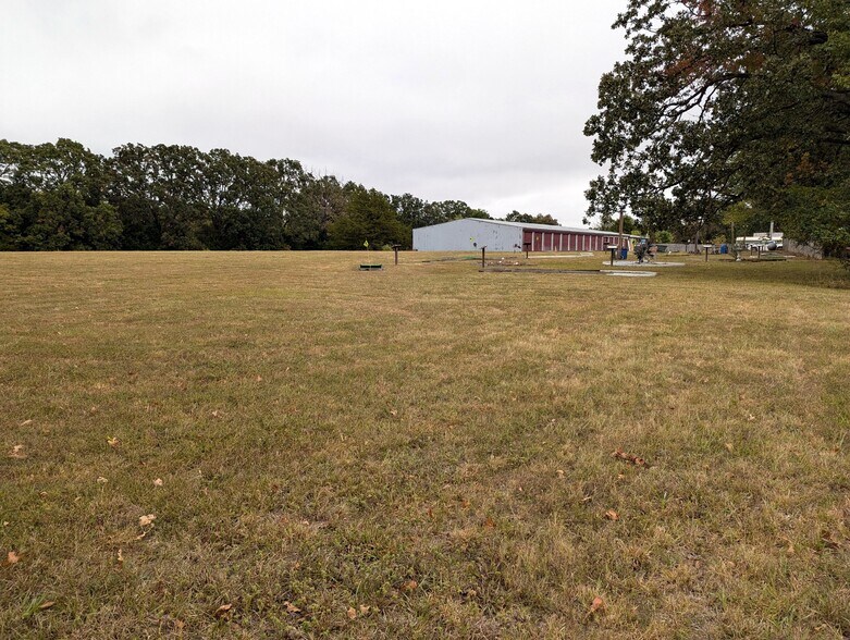 More Photos Of 22889 MO-64 Hwy, Hermitage Self Storage For Sale