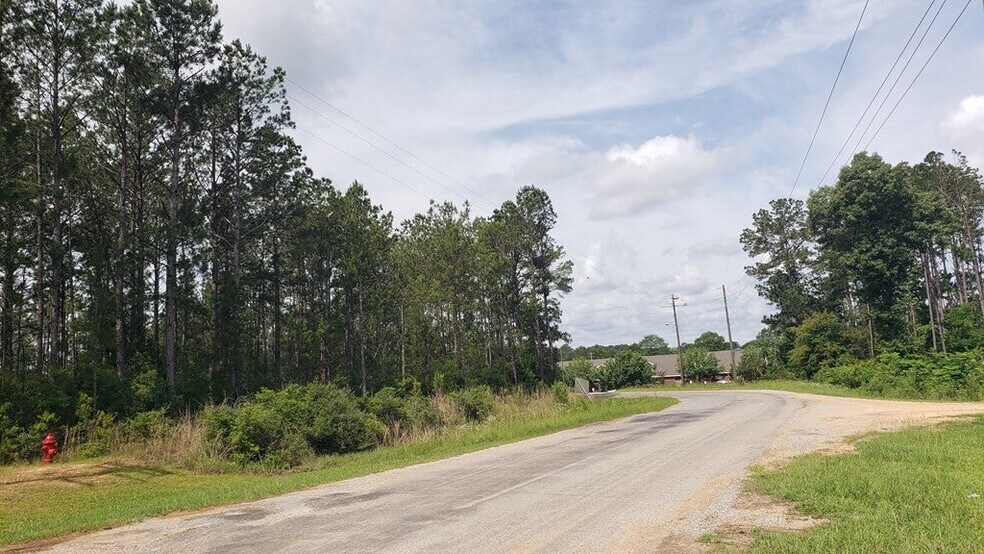 More Photos Of 300 N Industrial Park Dr, Liberty Land For Sale