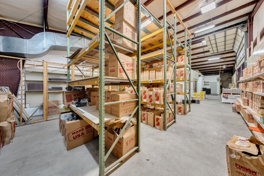More Photos Of 25 Woodbury Hwy, Manchester Freestanding For Lease
