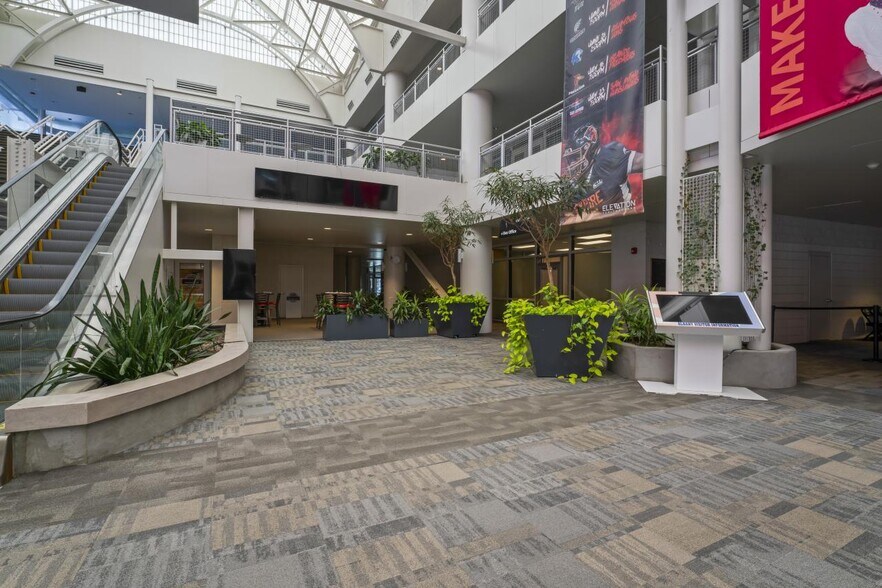 More Photos Of 51 S Pearl St, Albany Sports And Entertainment For Sale