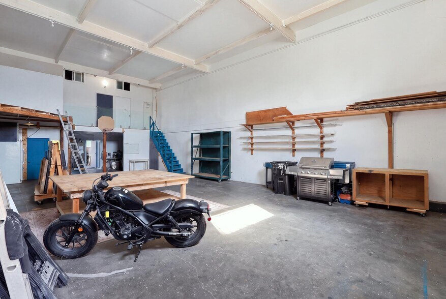 More Photos Of 650 N Broad Ave, Wilmington Warehouse For Sale