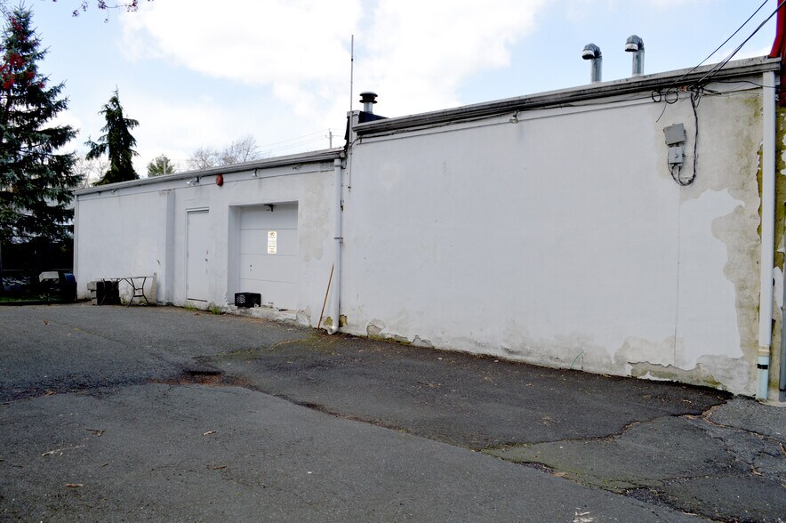 More Photos Of 79 Ramapo Rd, Garnerville Storefront Retail Office For Lease