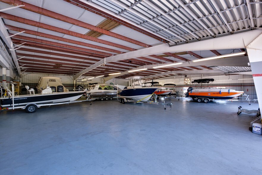 More Photos Of 2625 Davis Blvd, Naples Auto Dealership For Sale