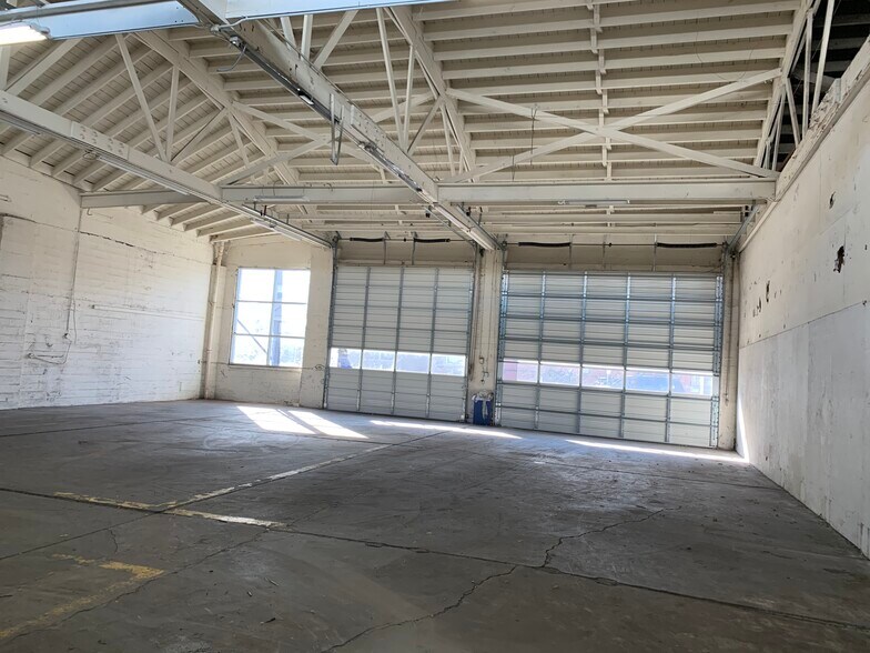 More Photos Of 712 SE 7th Ave, Portland Warehouse For Sale