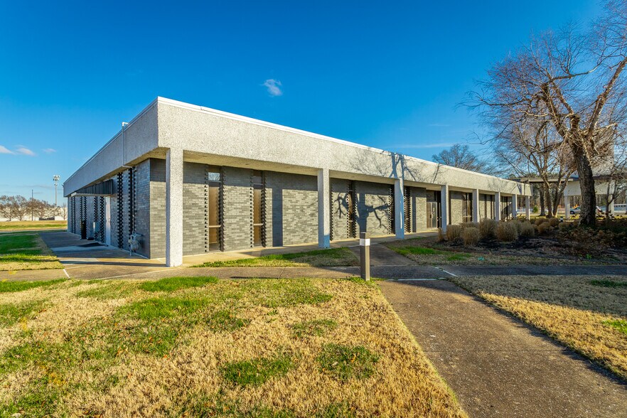 More Photos Of 5751 Cornelison Rd, Chattanooga Office For Sale