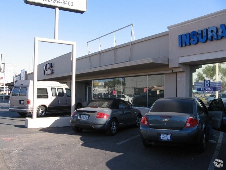 More Photos Of 505-515 E Camelback Rd, Phoenix Storefront For Lease