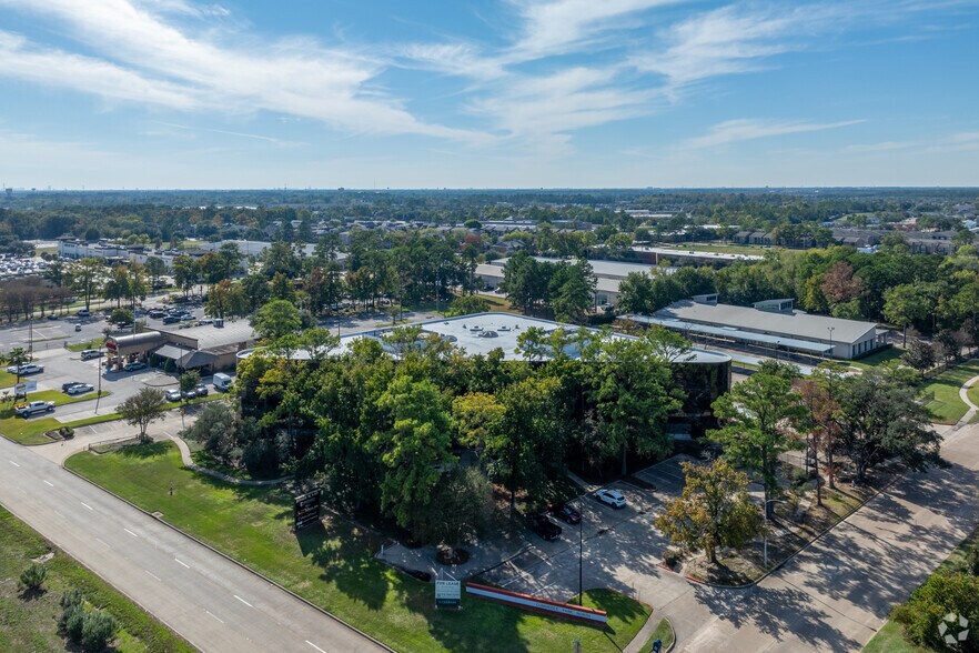 More Photos Of 15425 North Fwy, Houston Office For Lease