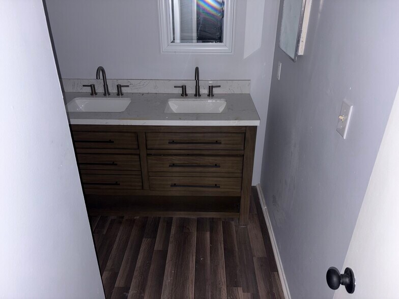 More Photos Of 416 Perrin St, Ypsilanti Apartments For Sale