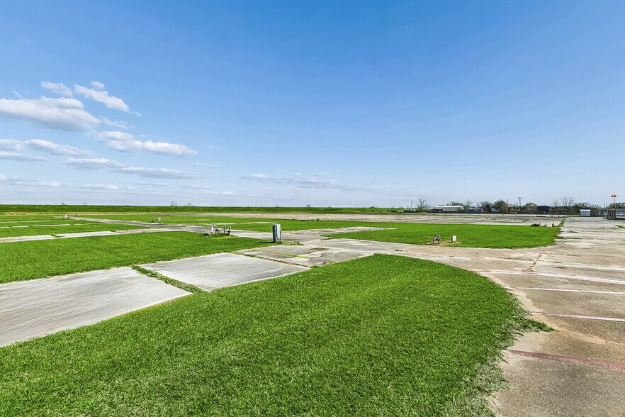 More Photos Of 38963 Highway 23, Buras Warehouse For Sale