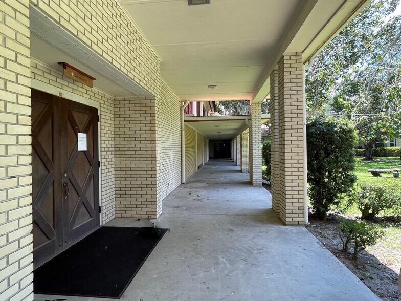 More Photos Of 1001 NE 16th Ave, Gainesville Religious Facility For Lease
